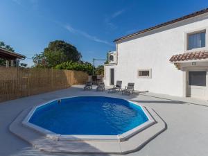 Adorable villa with private pool 