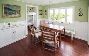 2 Bedroom Cozy Home In Samsø