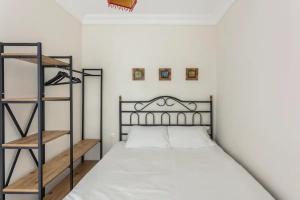 İstanbulun merkezinde Cevahir AVM karşısı 1+1 yeni ev