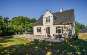 6 Bedroom Beautiful Home In Anholt