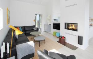 Cozy Home In Samsø With Wifi