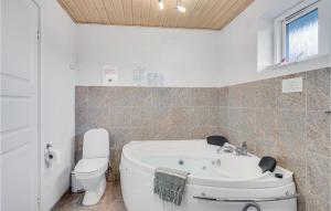 4 Bedroom Amazing Home In Humble