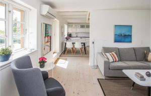 Cozy Apartment In Samsø With Kitchen