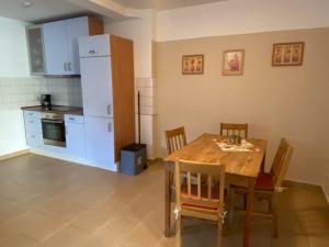 Großzügige Wohnung mit Schreibtischarbeitsplatz in Genthin OT Tucheim