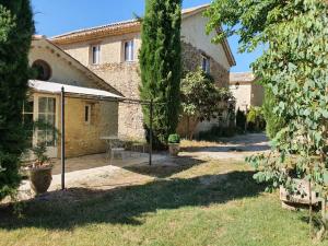 Maisons de vacances Gite Le Figuier - La Roseraie du Val'ensoleille : photos des chambres