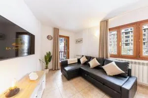 R Valle de Incles-Grandvalira FREE Parking - 莱阿尔多萨-德卡尼拉