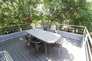 Appartements Duplex 130m2 dans un mas entoure de vergers - piscine : photos des chambres