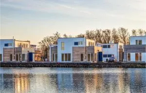 Awesome Home In Tossens With Kitchen - Tossenserdeich