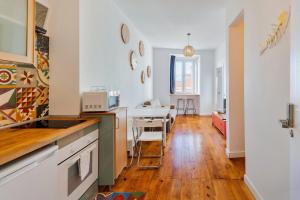 Marina Blue - Apartments & Suites