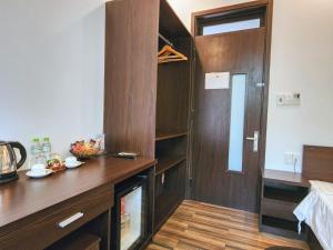 Phòng Tiêu Chuẩn Giường Đôi (Standard Double Room)
