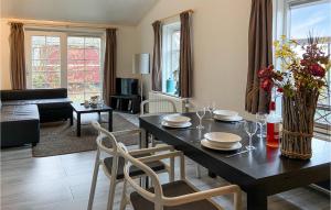 3 Bedroom Lovely Home In Den Oever