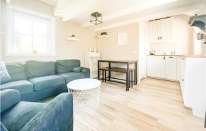 1 Bedroom Gorgeous Home In Zoutelande