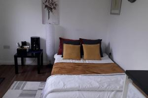 Cosy London holiday Home (Near O2 arena)