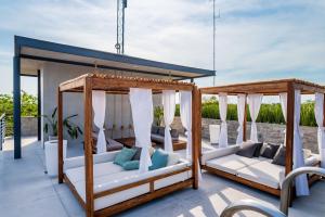 Incredible 1BR Swim Up with Private Cenote and Big Gym