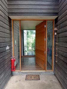 Casa del bosque en la ciudad