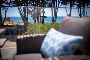 Luxurious 4 Bedroom House with Stunning Beach view in St Leonards