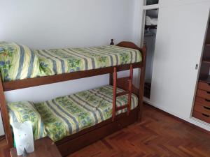 Departamento en Mar del Plata, excelente ubicación, pleno centro, 3 habitaciones, solo grupo familiar, no se permiten grupo de jóvenes