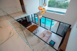 Casa Moderna de 4 Pisos Con Rooftop Vista Al Mar - 3hvězdičkové hotely ve městě Isla Mujeres