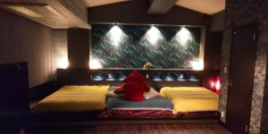 Hakone Gora Guam Dog