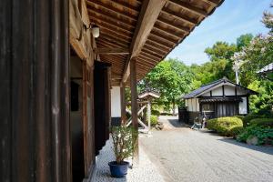 佐渡島に残る築130年の伝統的な古民家｜東夢