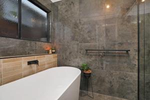 Luxury Holiday Home in Alex - Heated Pool - Pets Allowed