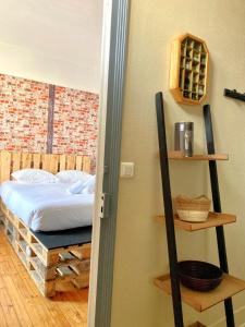 Appartements LE VIKING DOUILLET - Proche Thermes & Parcs - Parking a 50m : Appartement 2 Chambres