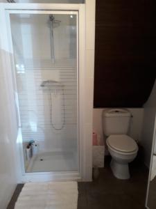 Maisons de vacances maison 2 ou 4 personnes jardin parking LES AMANDIERS : photos des chambres