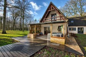 Crazy Villa Ecottay 61 - Heated pool & sauna - 2h from Paris - 30p