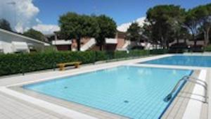 Modern apartment with swimming pools - Beahost