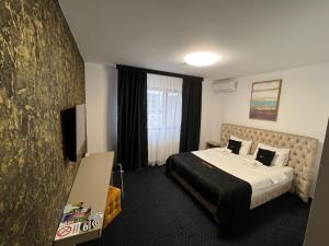 Double Room with Private Bathroom room in Renato HOUSE