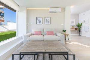 WintowinRentals Exclusivo ático cerca de la playa.