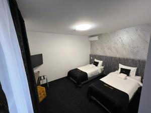 Double or Twin Room room in Renato HOUSE