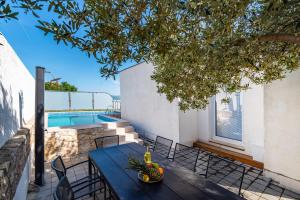 MY DALMATIA - Sea view apartment Dajana with private pool