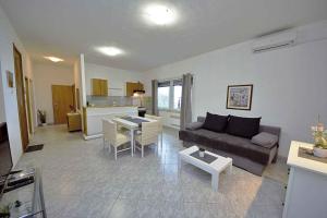 Holiday home in Gornje Tucepi 6625 