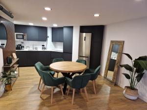 Brand New Apartment very cosy and awesome display close to the ski slope! private parking