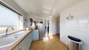 C20 Y Worry, Riviere Towans