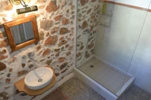 SUNNY QUIET APATMENT AT LYCABETOUS