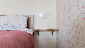 1bdr flat close to the center