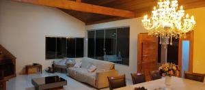 CASA DE CAMPO Banheira, Lareira e Cachoeira