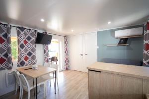 Campings CAMPING LES OURMES : photos des chambres