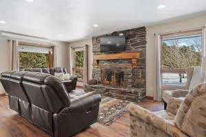 Secluded Stay in a Wonderful Creekside Getaway - Newcastle