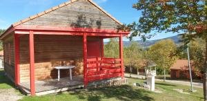 Motels Les Chalets de la MARGERIDE : photos des chambres