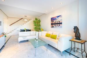 Bahia de Marbella - 3 bedroom beach apartment with sea view