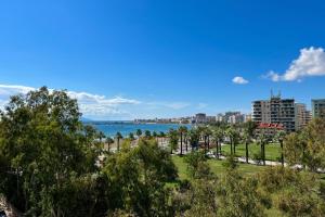 SeaLaVita, Modern 2 BR Apartment Sea & Sunset View