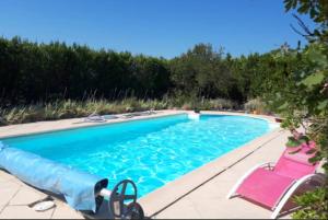 Villas Studio Tourterelle Lou Magnan Grospierres etage : photos des chambres
