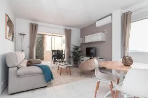 Pura Vida Terraza Vistas Mar y Montaña, Piscina, Parking by Vero - 维耶亚高原