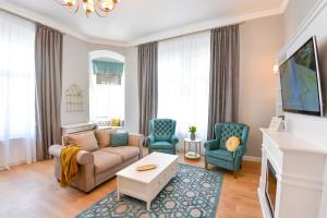 Victorias Old Town Deluxe Apartment