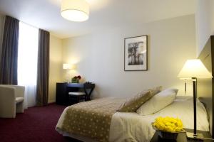 Hotels Hotel Burgevin : photos des chambres