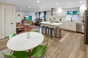 VogueTown - Grand View