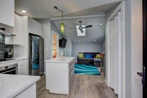 The Lilly Pad Brand New in Hyde Park! Pet Friendly, fully fenced yard, walking distance to Hyde Park shops, and dining and Camels Back Park